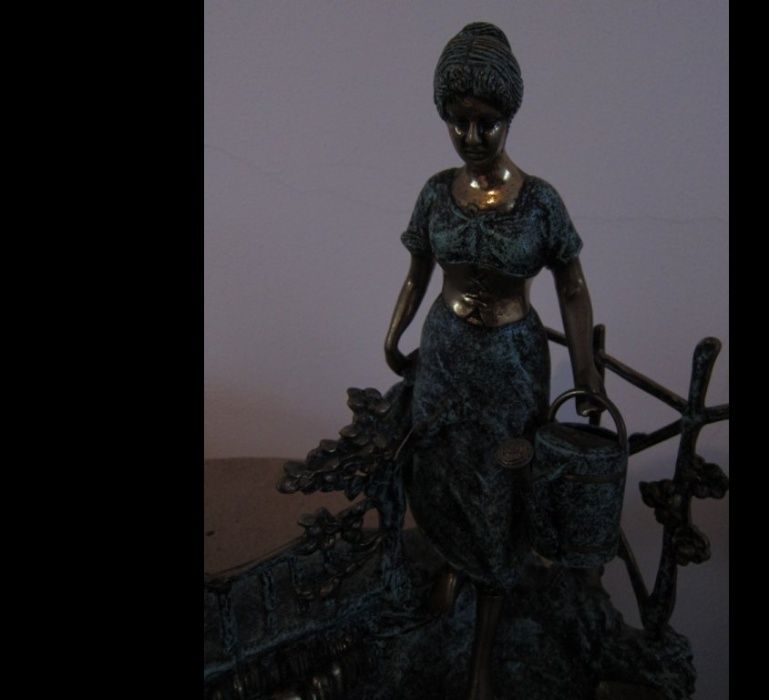 Conjunto de Pato 30 cm porta Flores+Mulher a regar 40 cm+Floreira 40