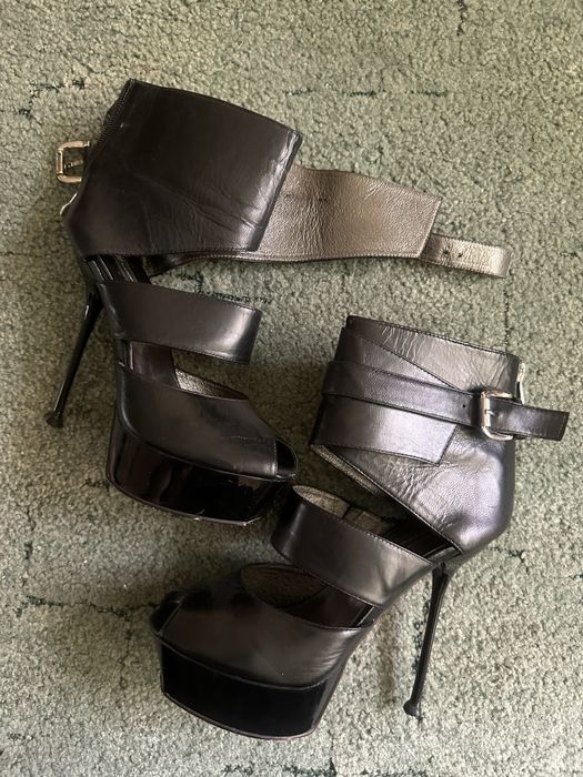 Босоножки женские