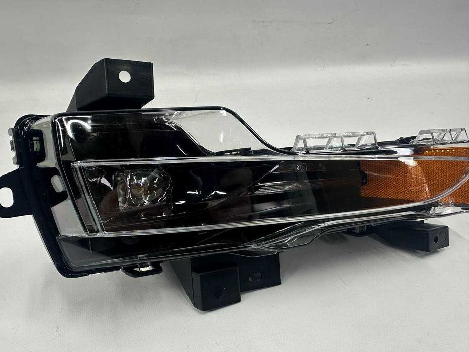 Противотуманка передня, RH/LH Tesla model 3/Y USA та EUR