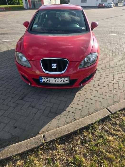 samochód osobowy seat leon