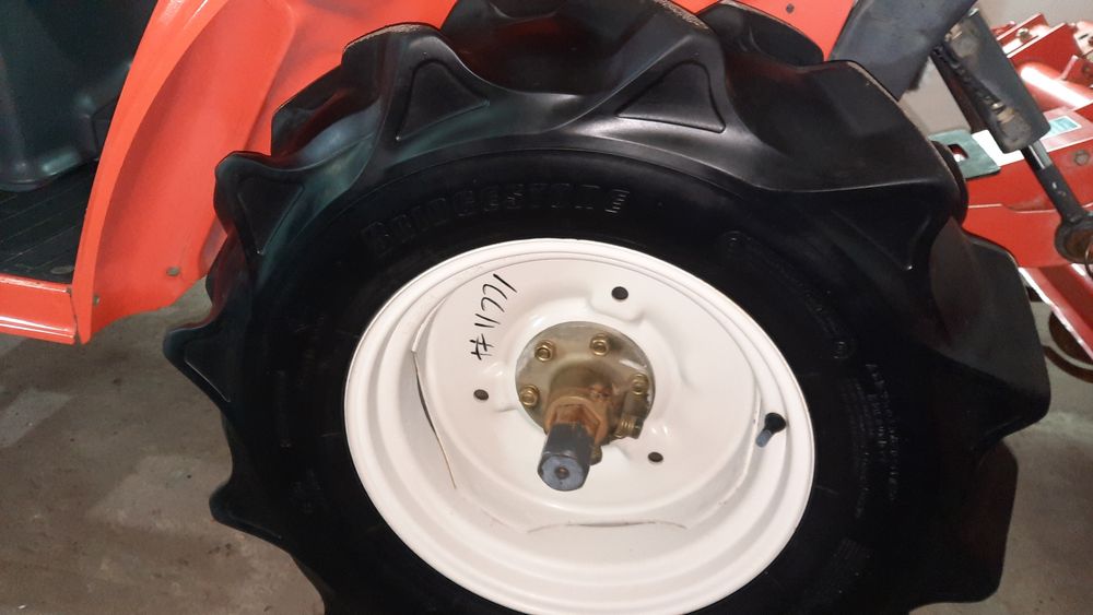 Трактор КУБОТА. 2003р. СВІЖОПРИВЕЗЕНИЙ. Ідеальний стан.