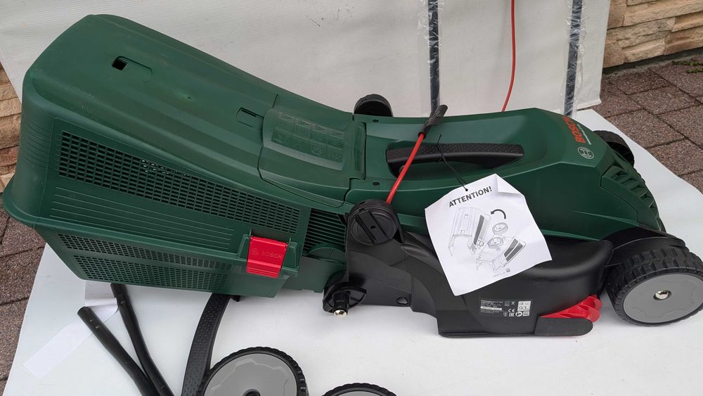 Kosiarka elektryczna Bosch UniversalRotak 37-555 1400W