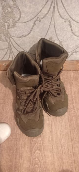 Черевики зимові 42р