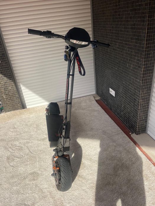 Trotinete kukirin G4 de 2025 seminova com muito pouco uso