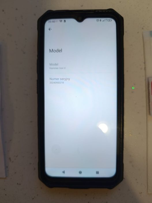 Smartfon Hammer Iron V