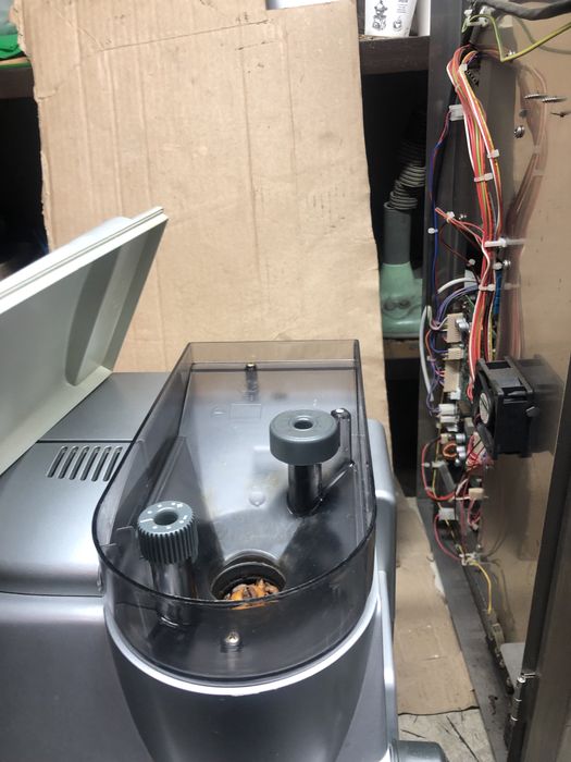 Кофеварка  Saeko Nova