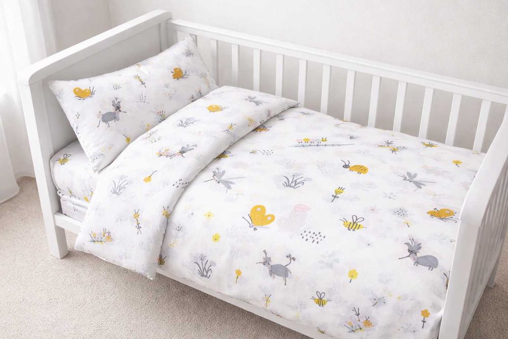 Дитяча постільна білизна з натуральної бавовни.