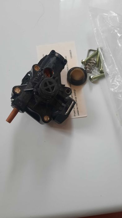 Водяний блок редуктор регулятор Юнкерс Junkers w275 wR250 350 wr11 14