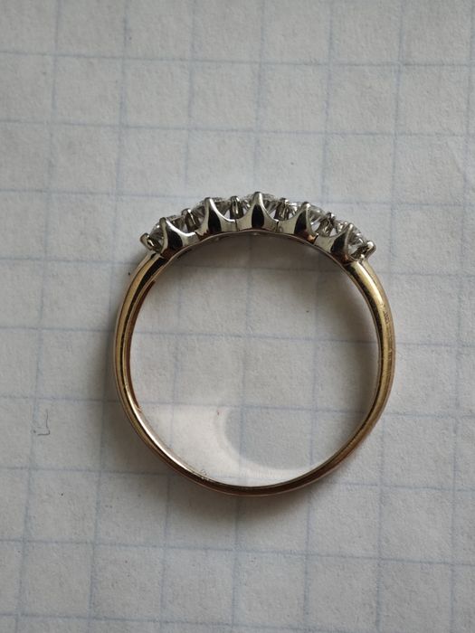 Золота каблучка, з діамантами 0.5 ct, 585 проба.