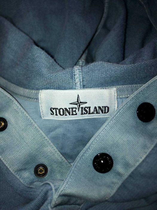 синее худи Stone Island с патчем