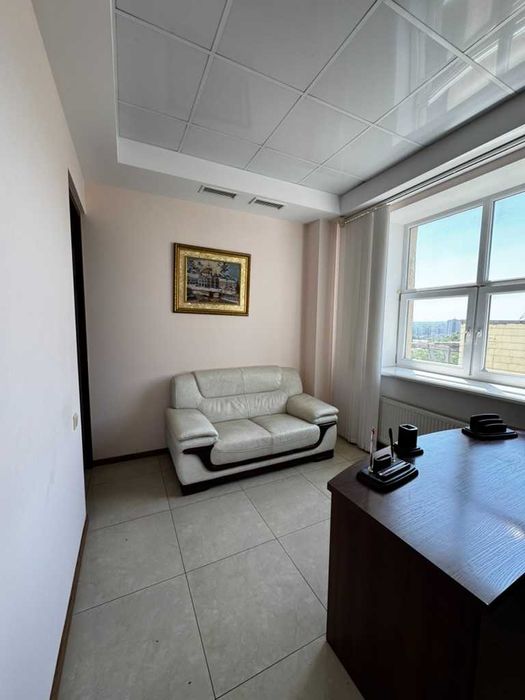 Продаж шикарний офіс у центрі Дніпра — 170 м², ЖК «Славія»