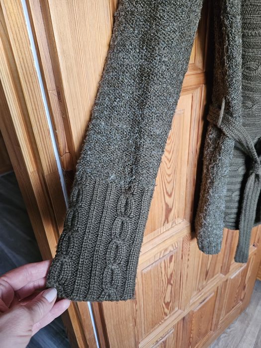Sweter khaki rozmiar 40