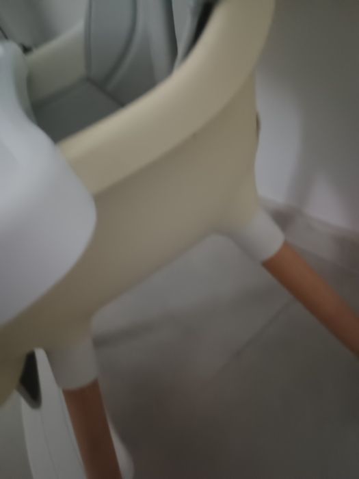 Krzesełko do karmienia Skiddou