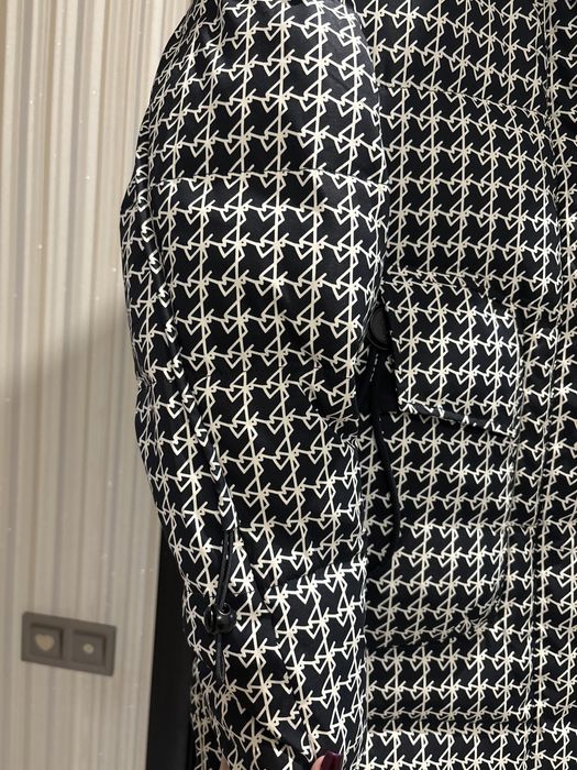 Зимова подовжена курточка