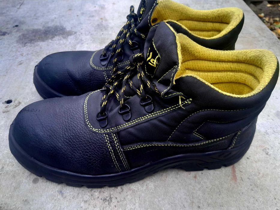 Робочі ботинки 45 р.р б/у