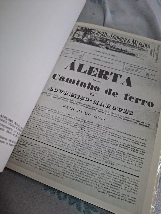 Livro álbum história da imprensa em Moçambique