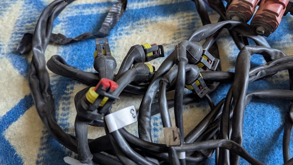 Комплект гбо 4 на 6 цилиндров ГБО 6 цилиндров снято с VW T4