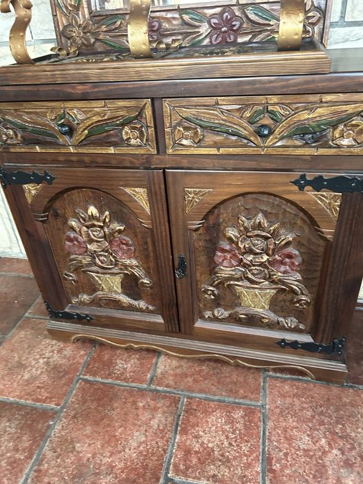 Drewniane meble ,lustro ,komoda,wieszak rzeźbione