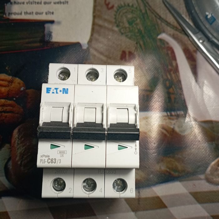 Продам электроавтомат ЕАТОN Pl6-C63/33