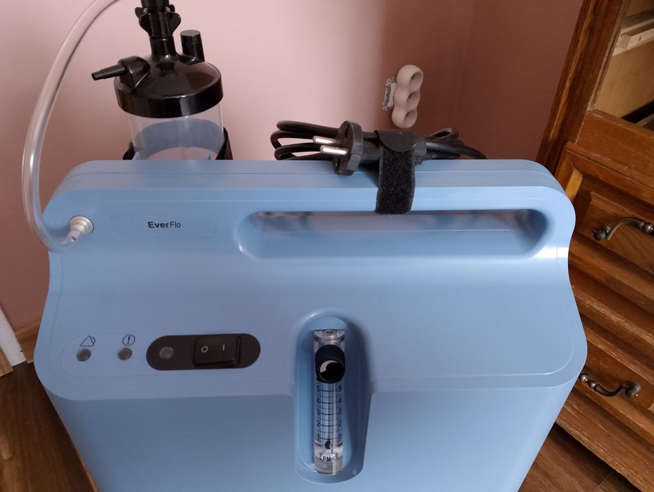 Koncentrator tlenu Philips EverFlo + filtr, wąsy 5m, woda