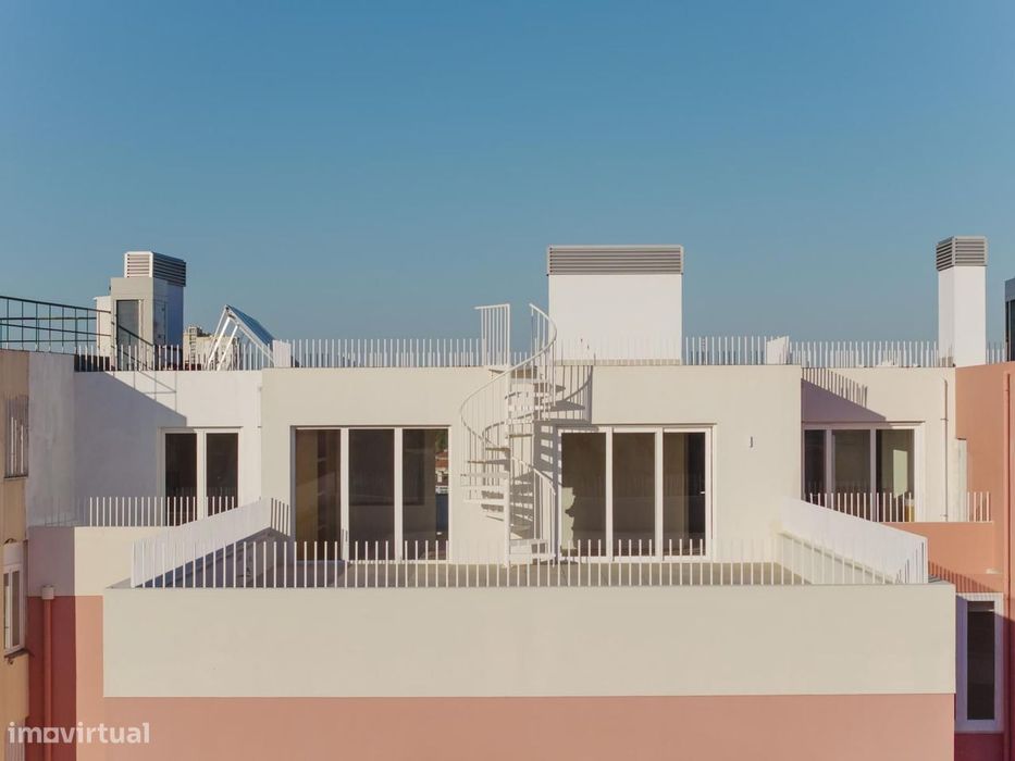 Penthouse T5 com vista, Campo Mártires da Pátria, Lisboa