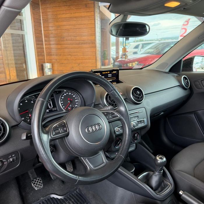 Audi A1 Sportback 25 TFSI S line