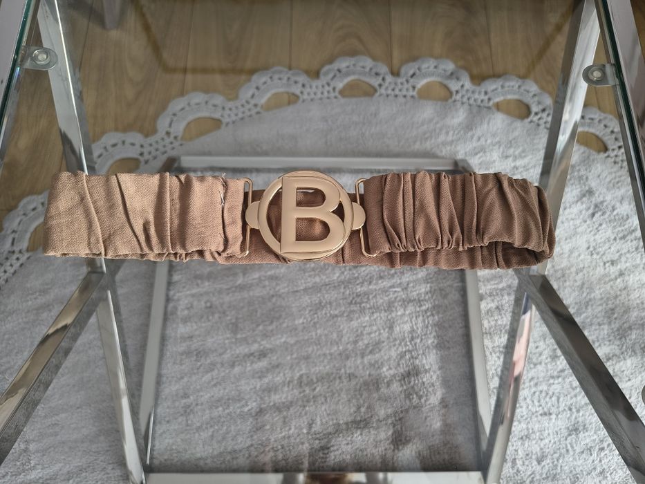 Babylon beżowy pasek na gumie złota klamra B Elisabetta Franchi