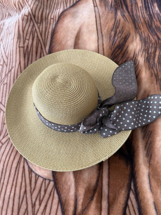 Капелюх новий жіночий