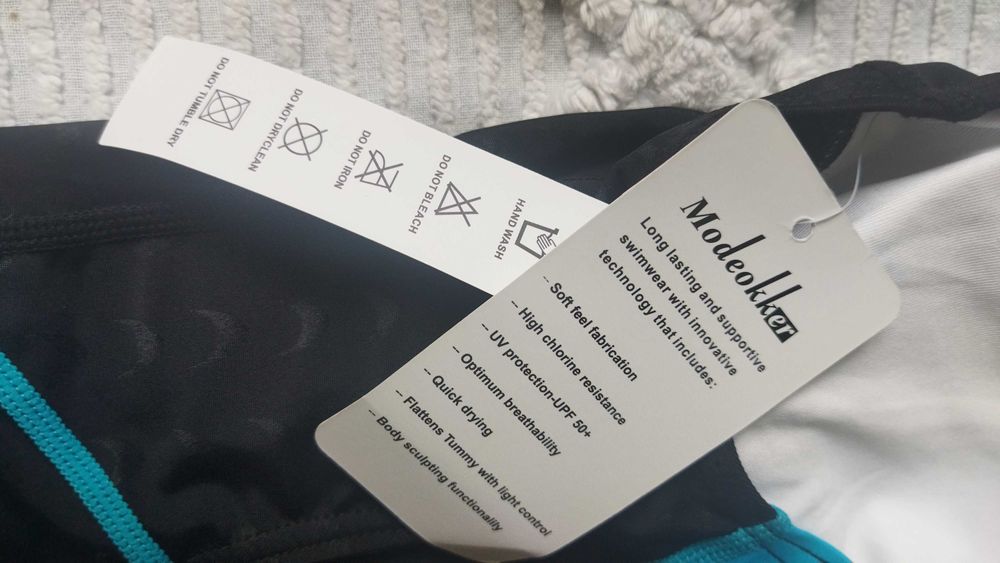 Гідрокостюм для плавання в басейні