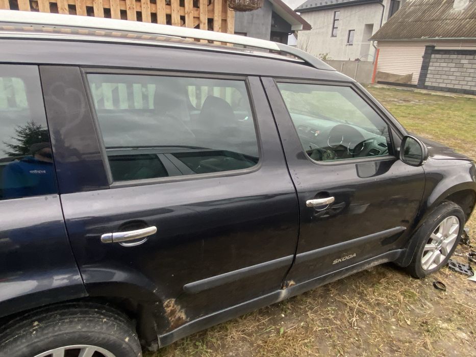 Даері дверка Skoda Yeti Шкода Ети Еті Єті