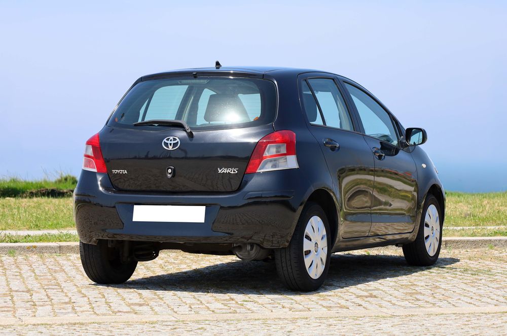Toyota Yaris 1.0 VVT-i - Desde 90€ /mês