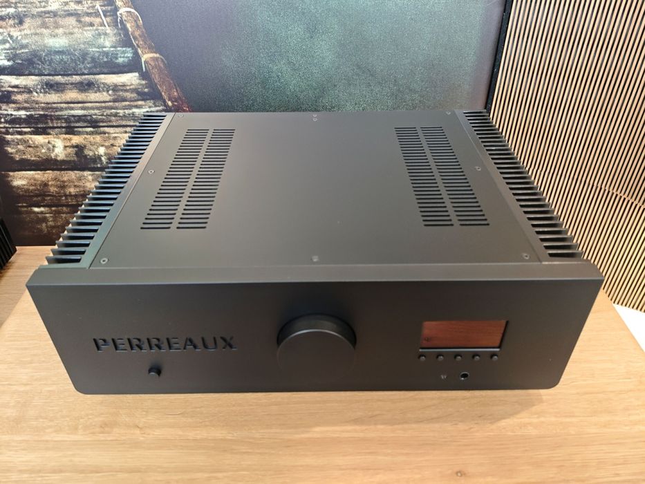 Wzmacniacz Perreaux 300iX