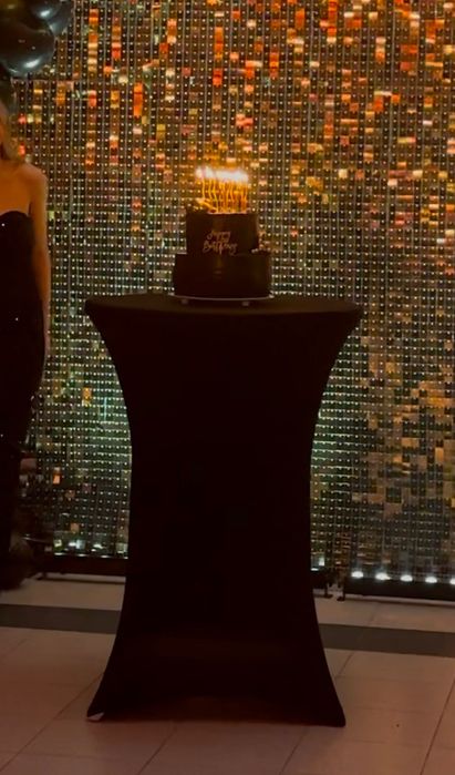 Bankietowy stolik na tort