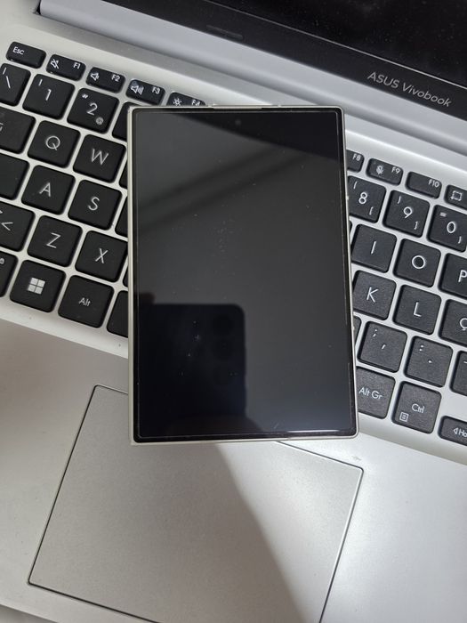 Samsung ZFold8 excelente