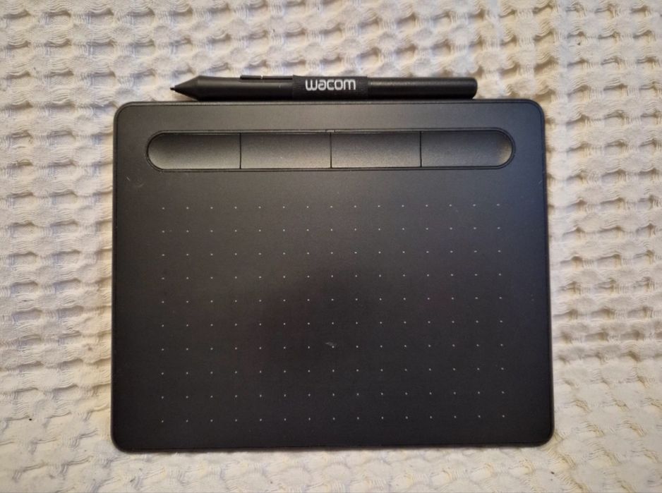 Графічний планшет Wacom Intuos S Black у хорошому стані