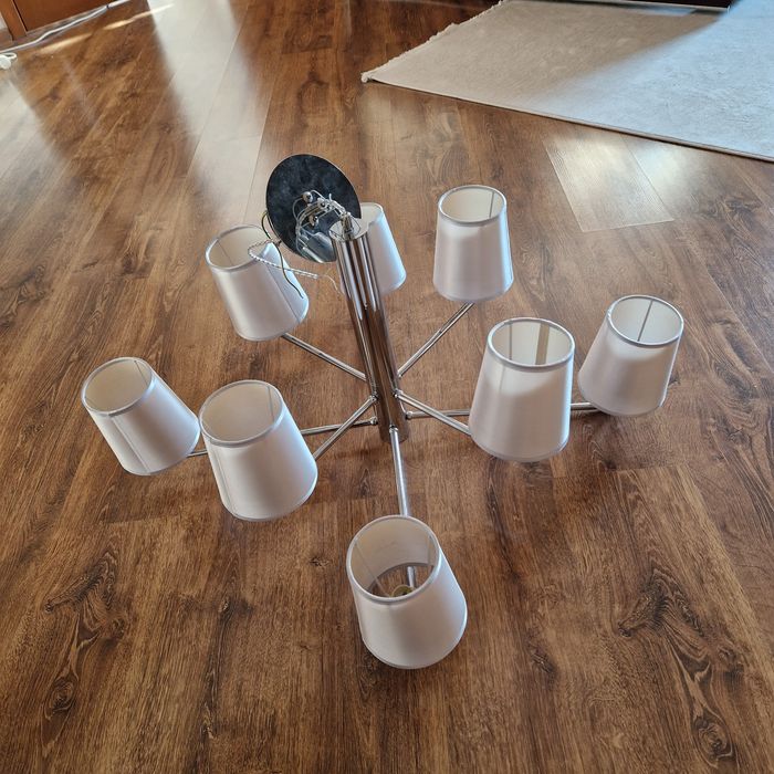 Люстра на 8 плафонів