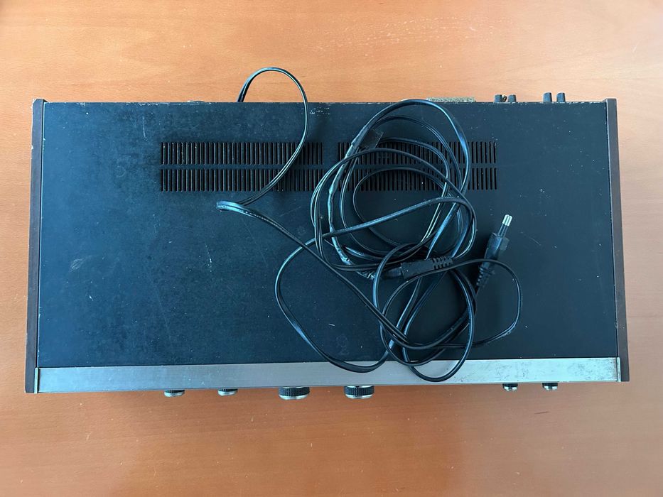 Amplificador AKAI 810 DB (1976)