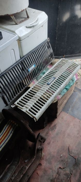 Стартер,кожух сцепления , запчасти на Москвич