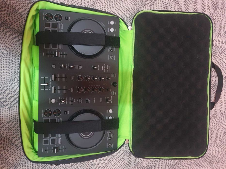 Vendo Pioneer DDJ-FLX4 nova com mala!
