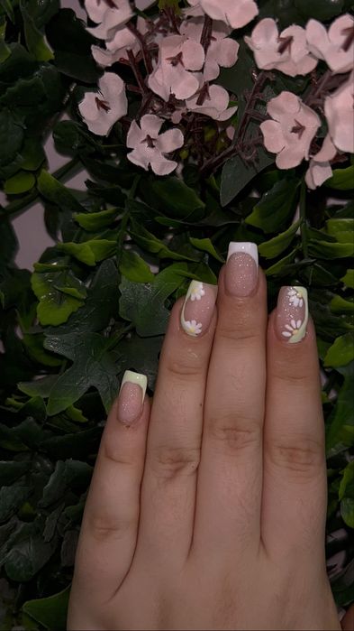 Unhas de Gel | Pedicure | Depilação a Cera – Monte da Caparica