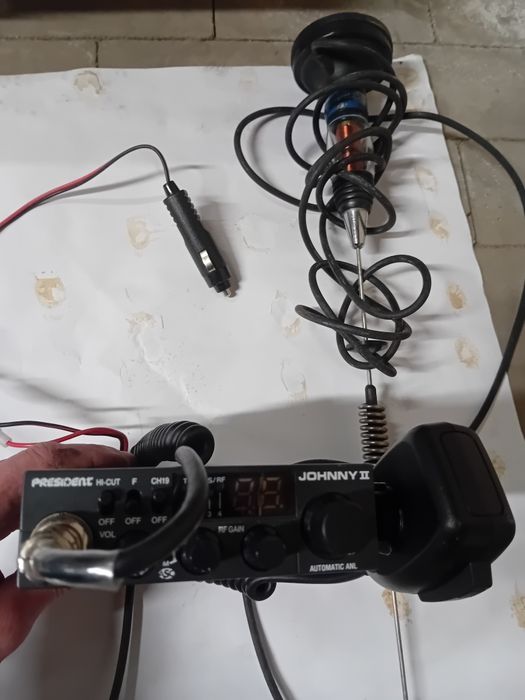 Cb radio PRESIDENT JOHNNY II z anteną