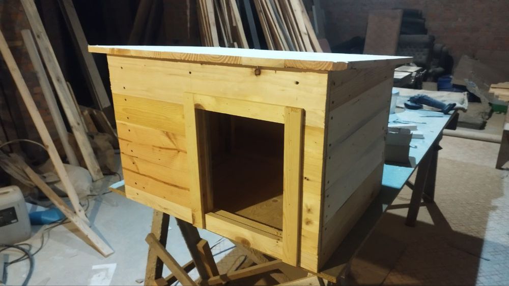 Будки для собок та котів