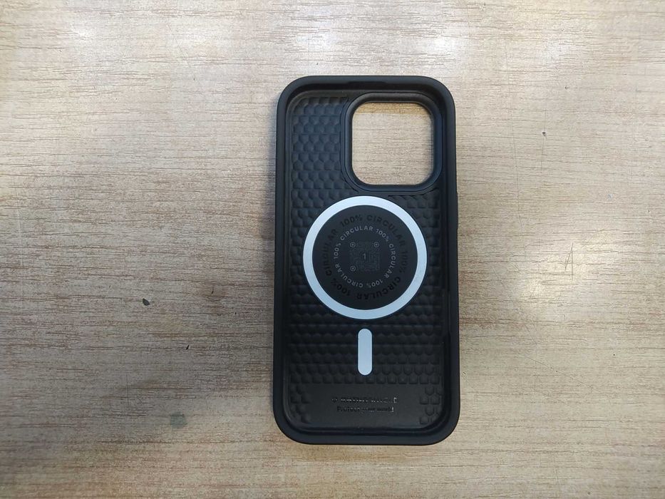 Etui iphone 16 Pro brak przycisków