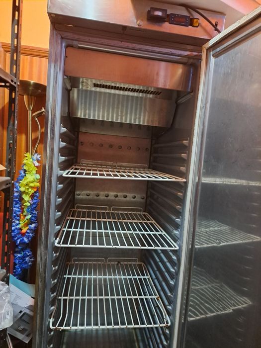 Frigorífico industrial  a funcionar perfeitamente