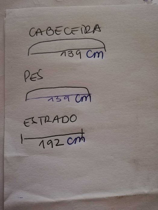 Cama Casal antiga forro Bordeaux