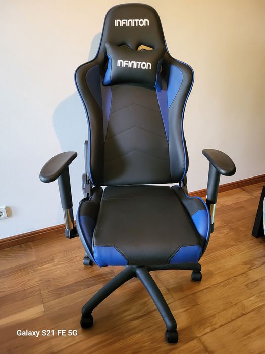 Cadeira Game e secretaria