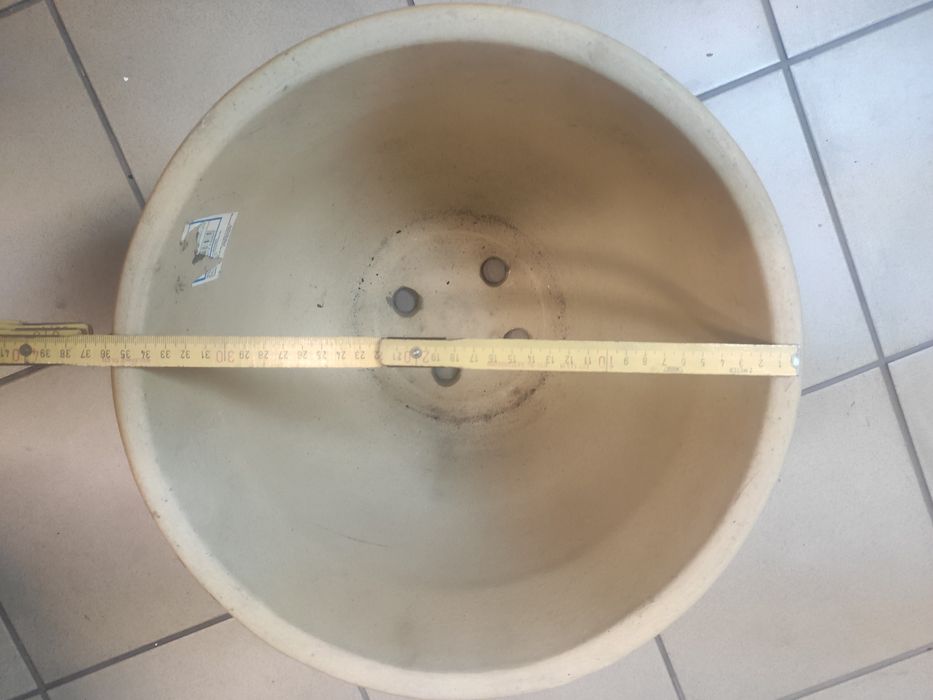 Donica ceramiczna.