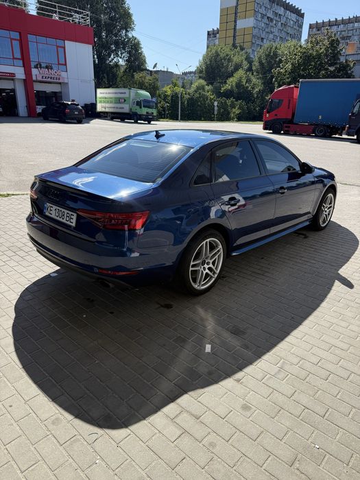 Audi A4 2016 VIN WAUANAF45HN055867 фото оголошення 4 з 11