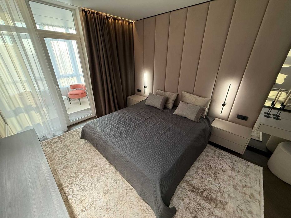 Двокімнатна квартира-студія в центрі міста!!Дизайнерський ремонт!!