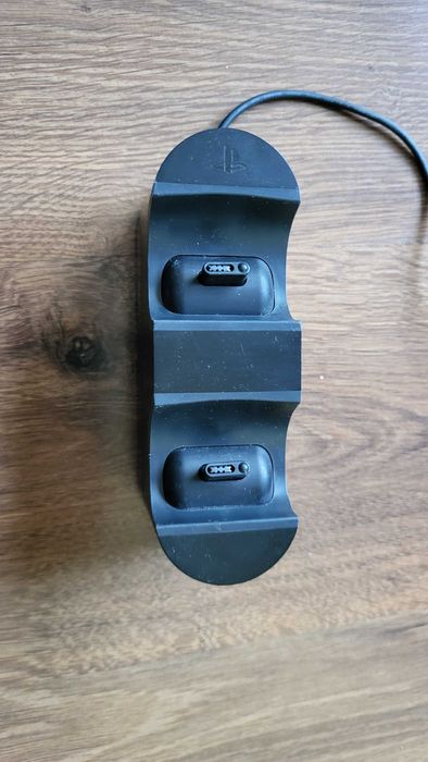 Konsola Play Station 4 (PS4) 1TB, 4 pady, ładowarka, kamera